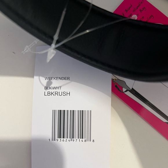 Betsey Johnson Skull Weekender - Picture 5 of 7